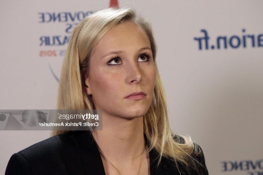 Marion Marechal Le Pen, französische konservative Politikerin, ihre Füße