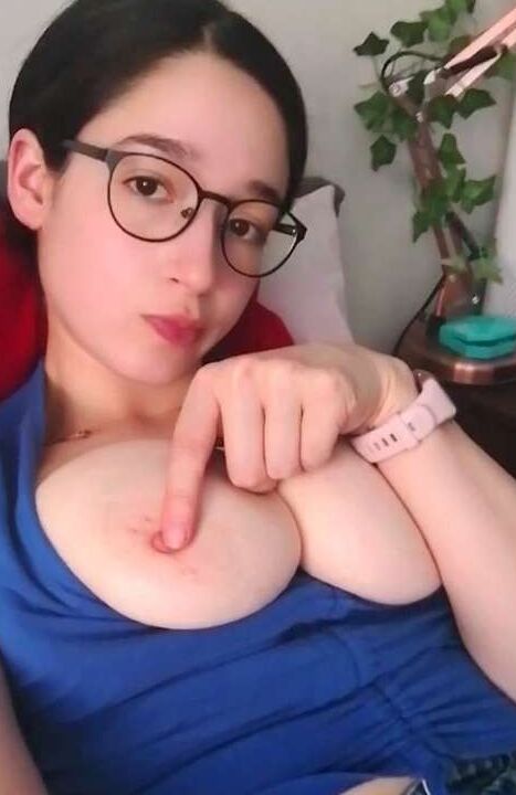 Nuevo (para mí) Whisper Queen: Sofifrenchy (también conocido como Akiracat)