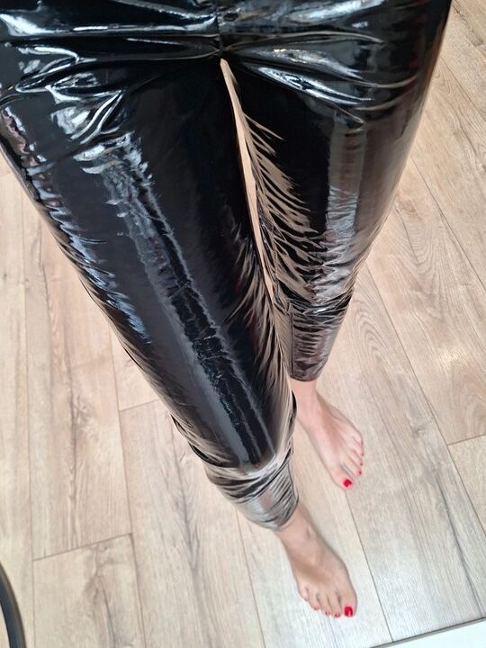 Dames en cuir et latex