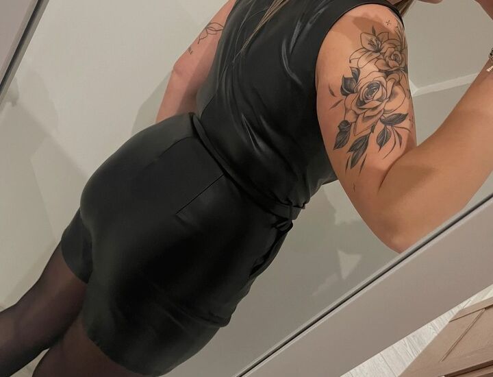 Dames en cuir et latex