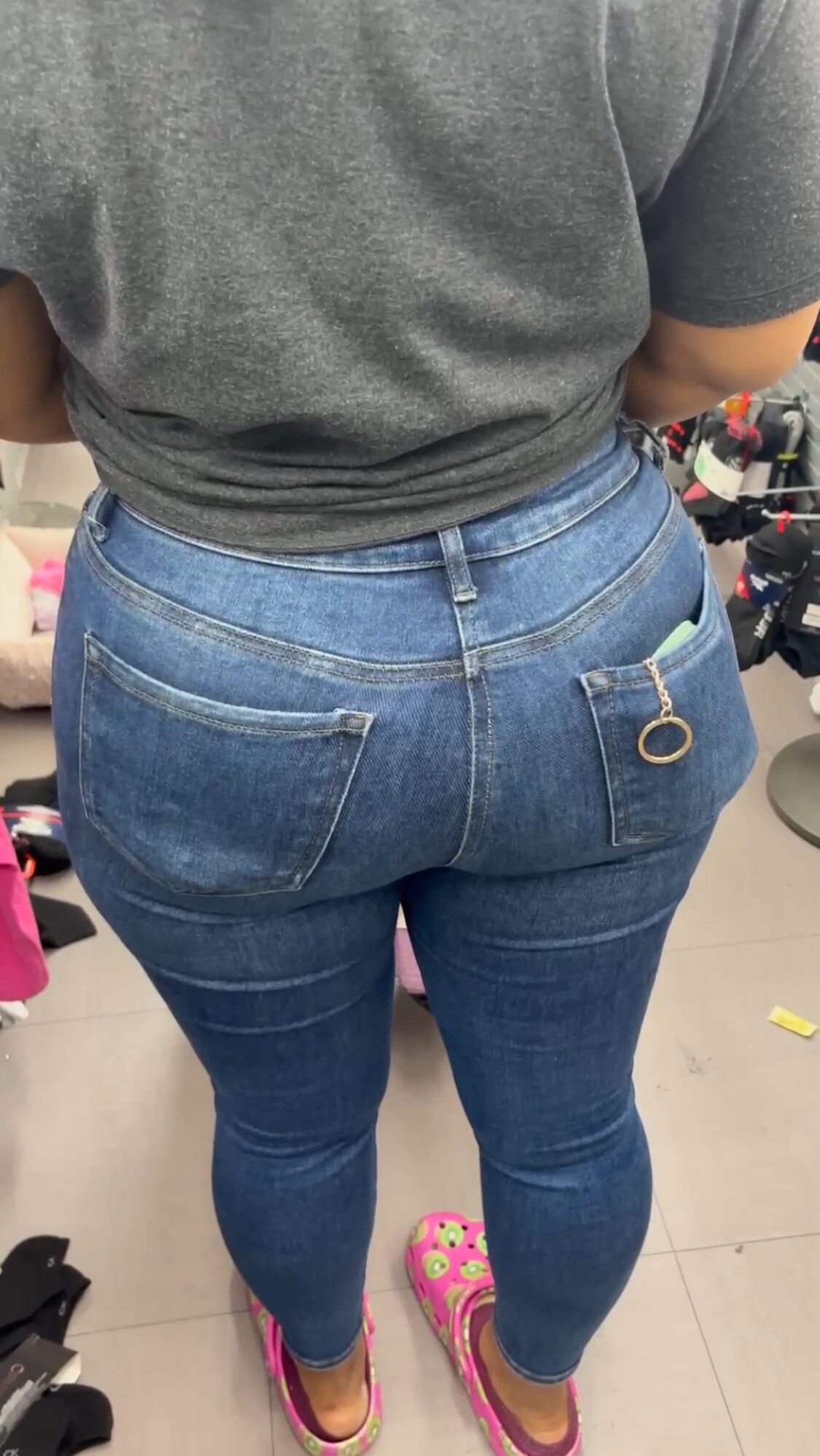 franco latina milf culo en jeans ajustados