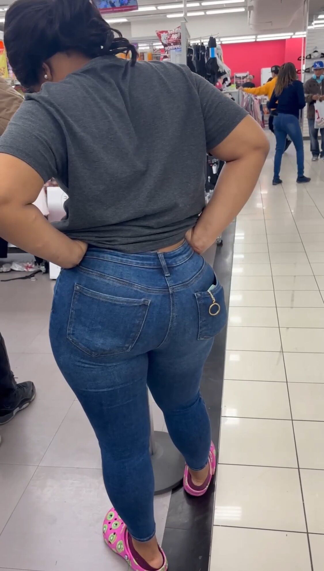 franco latina milf culo en jeans ajustados