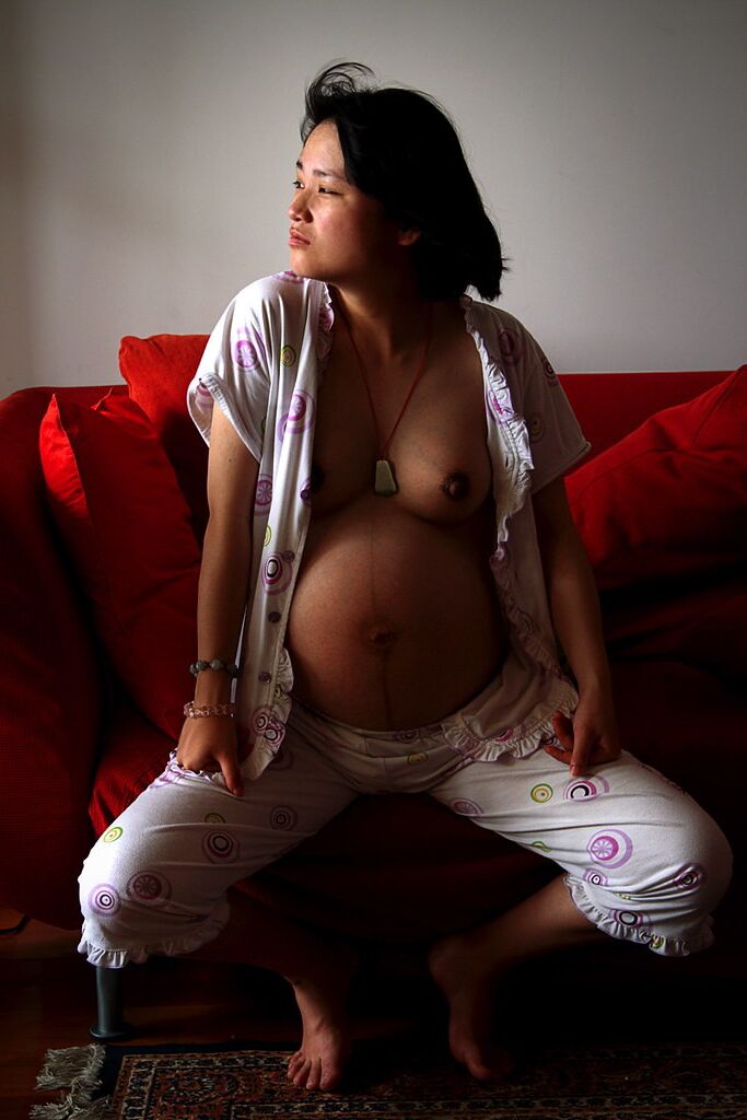 Asiatique enceinte