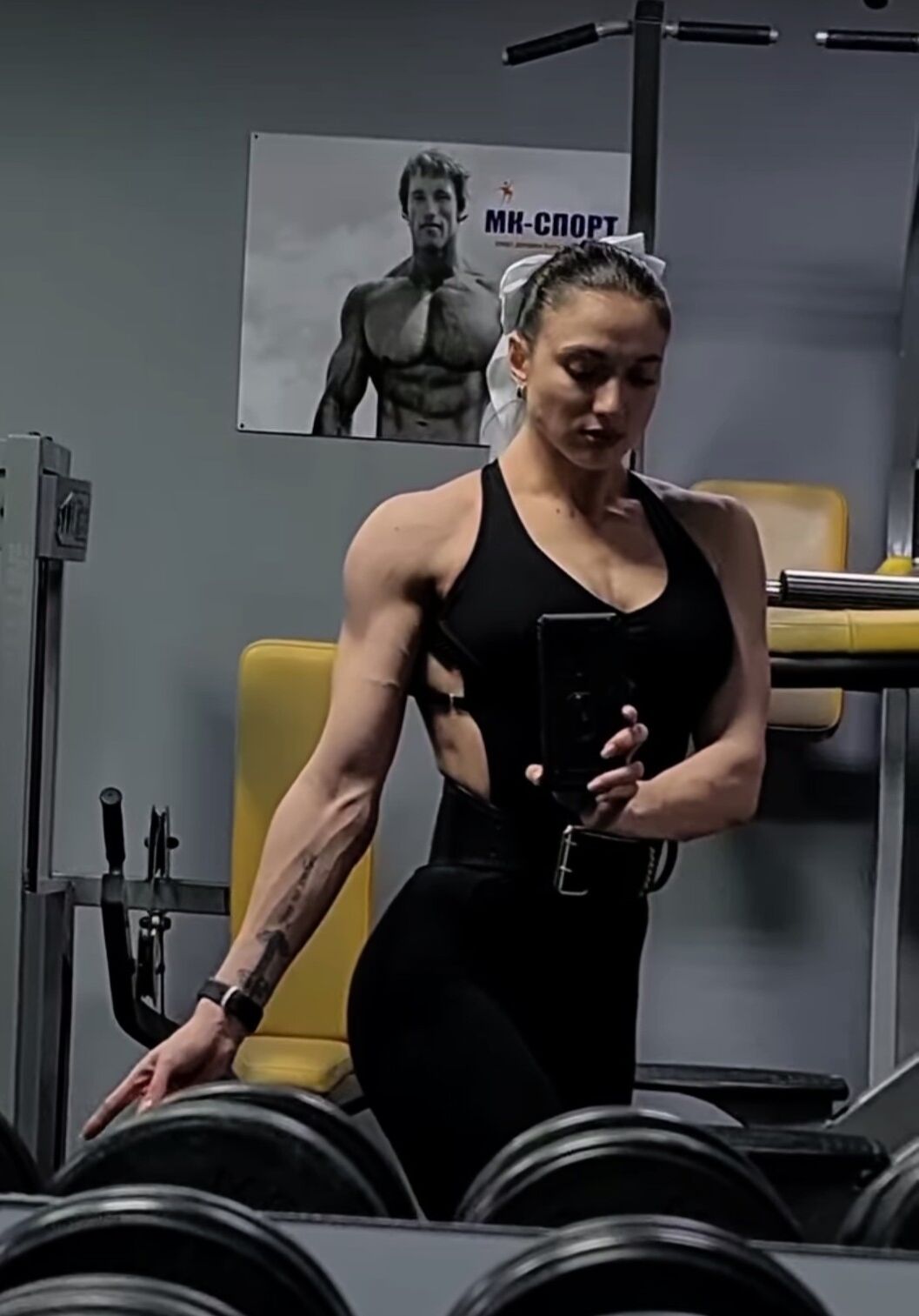 Bimbo russischer Bodybuilder....KEINE GRENZWERTE KOMMENTARE