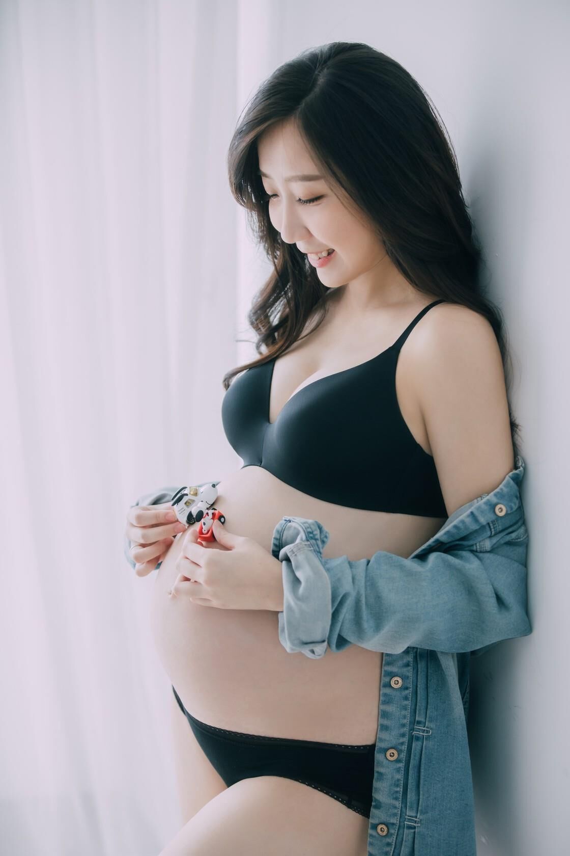 Superbe séance photo d'une asiatique enceinte