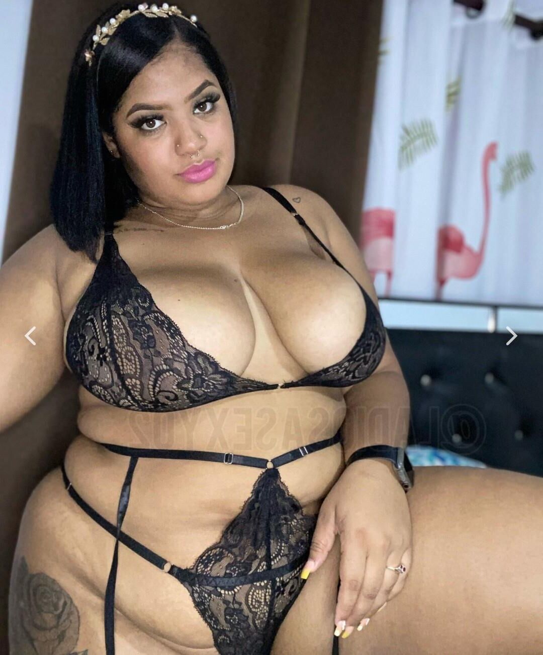 Eva Dominquez BBW Latina Coño Peludo Areola Enorme