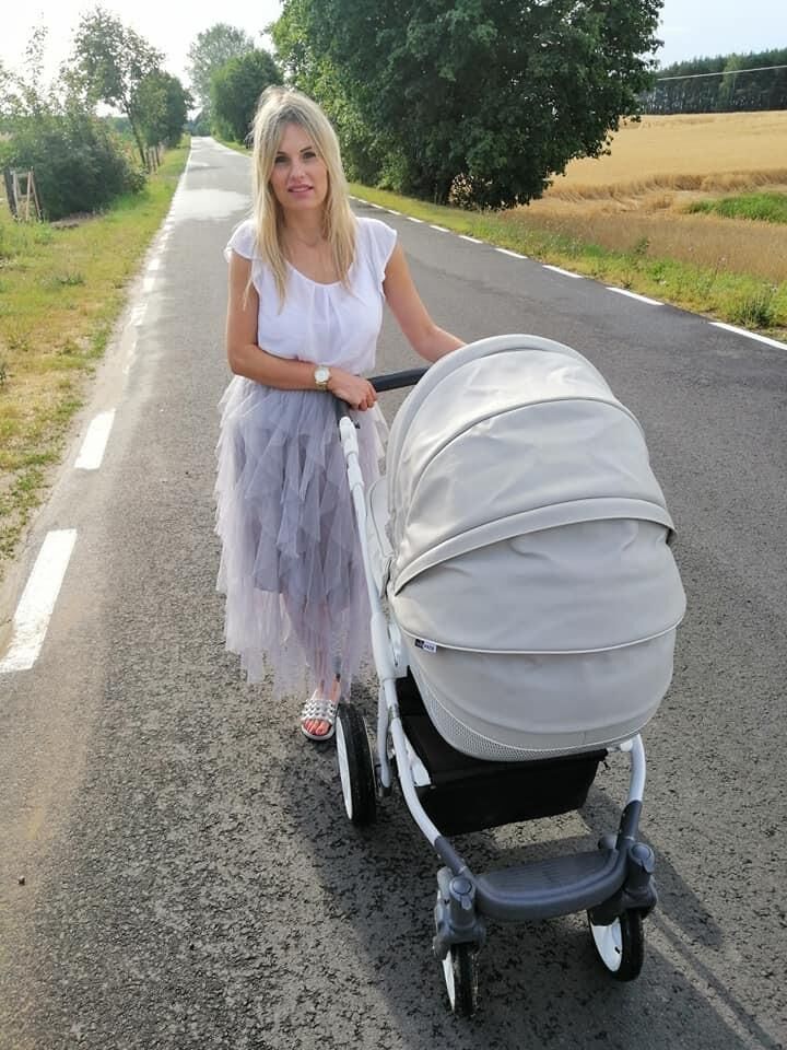 MAMAN POLONAISE ÉLEVAGE IMPRÉGNATION COCU ENCEINTE