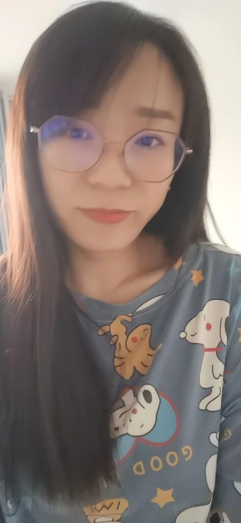 Chica asiática nerd