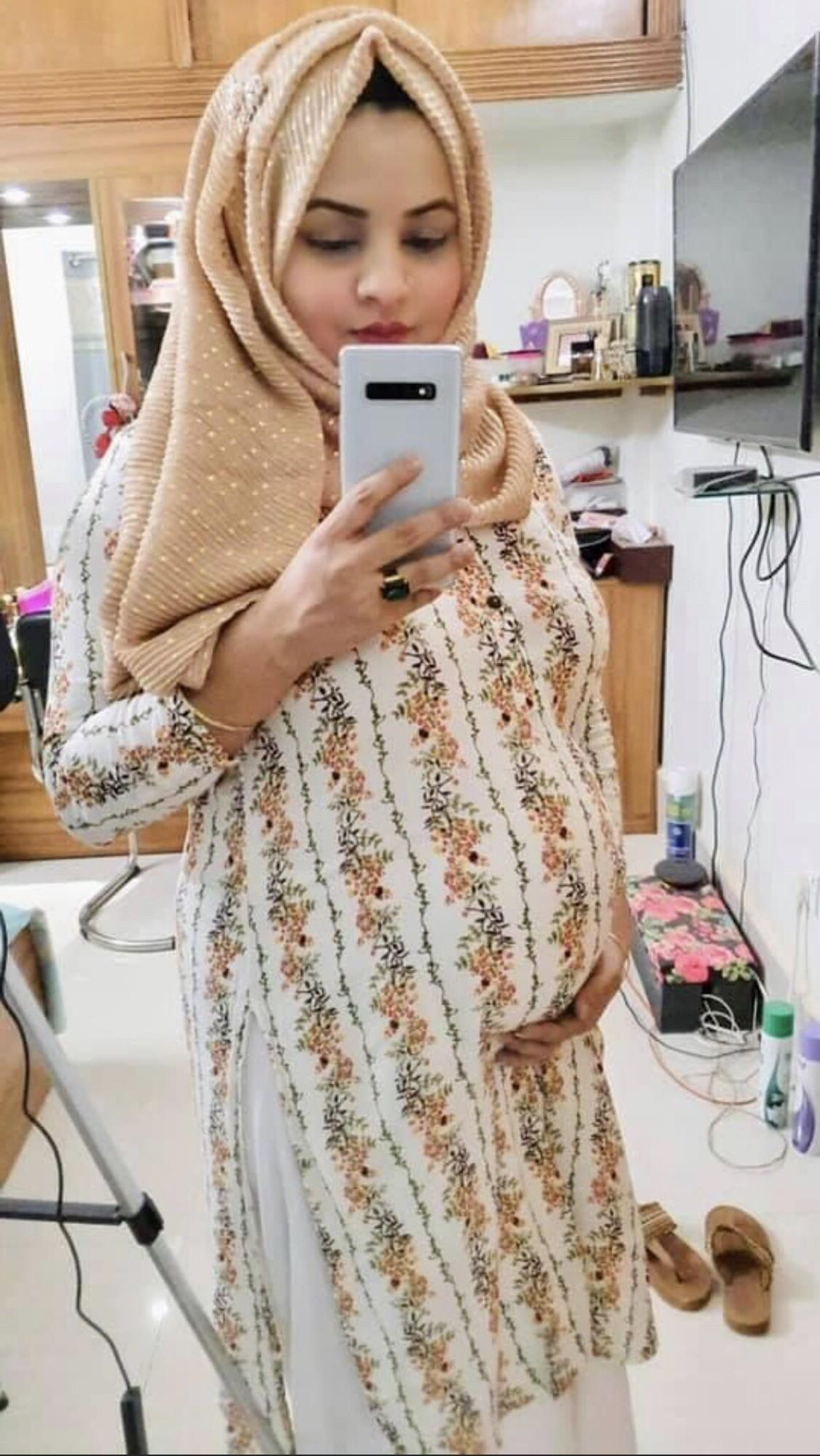 Grávida hijabi milf