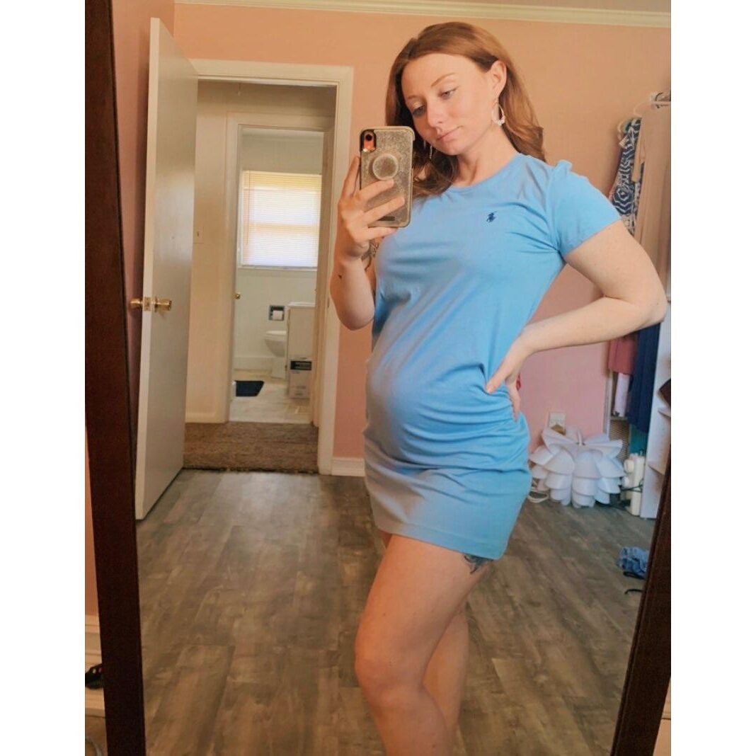 Amateur Pregnant Redhead