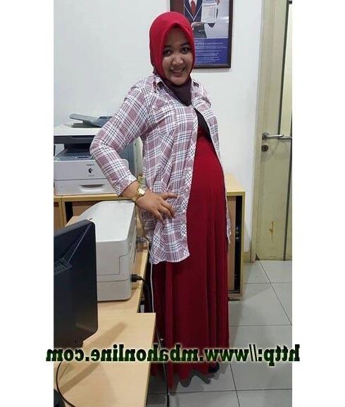 Pregnant Hijab Indonesia