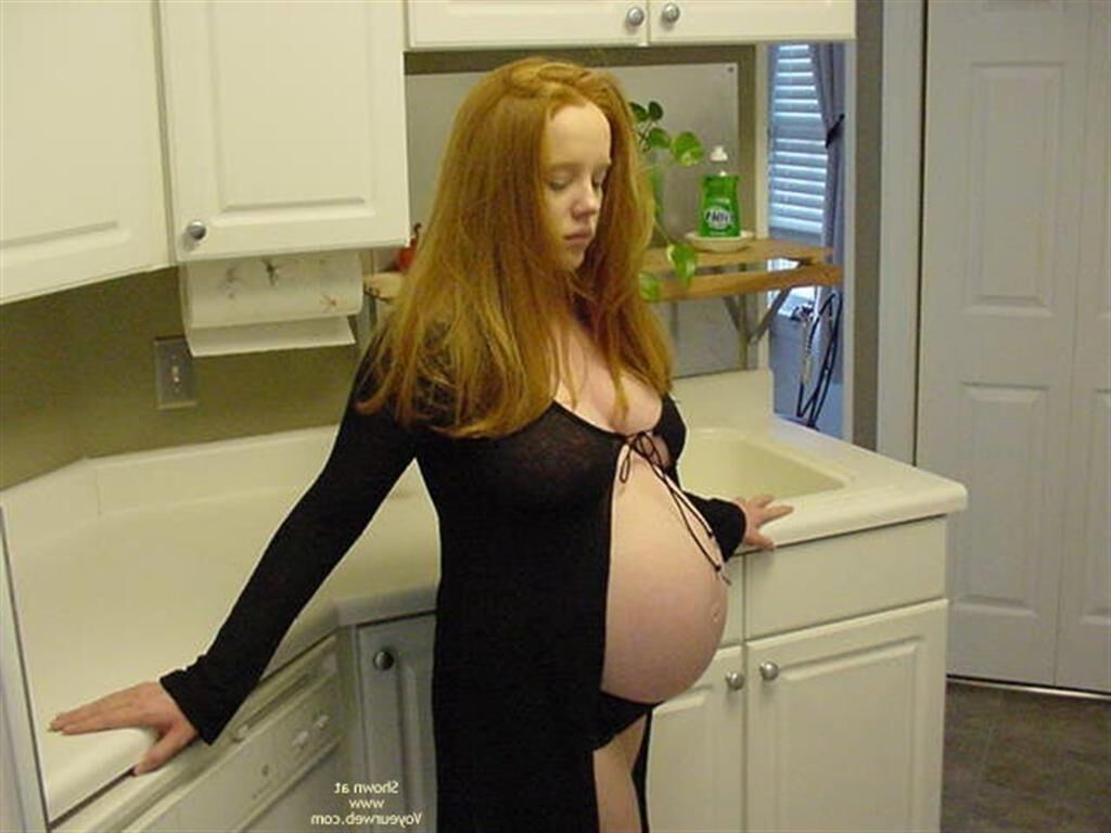 Fille enceinte 002