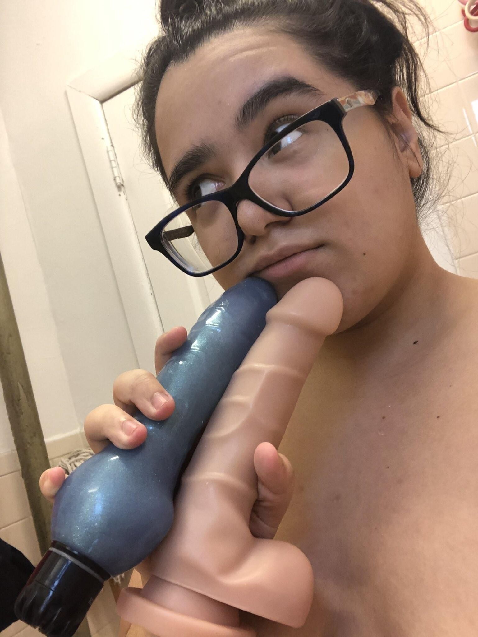 BBW Latina Nalgona Lunettes