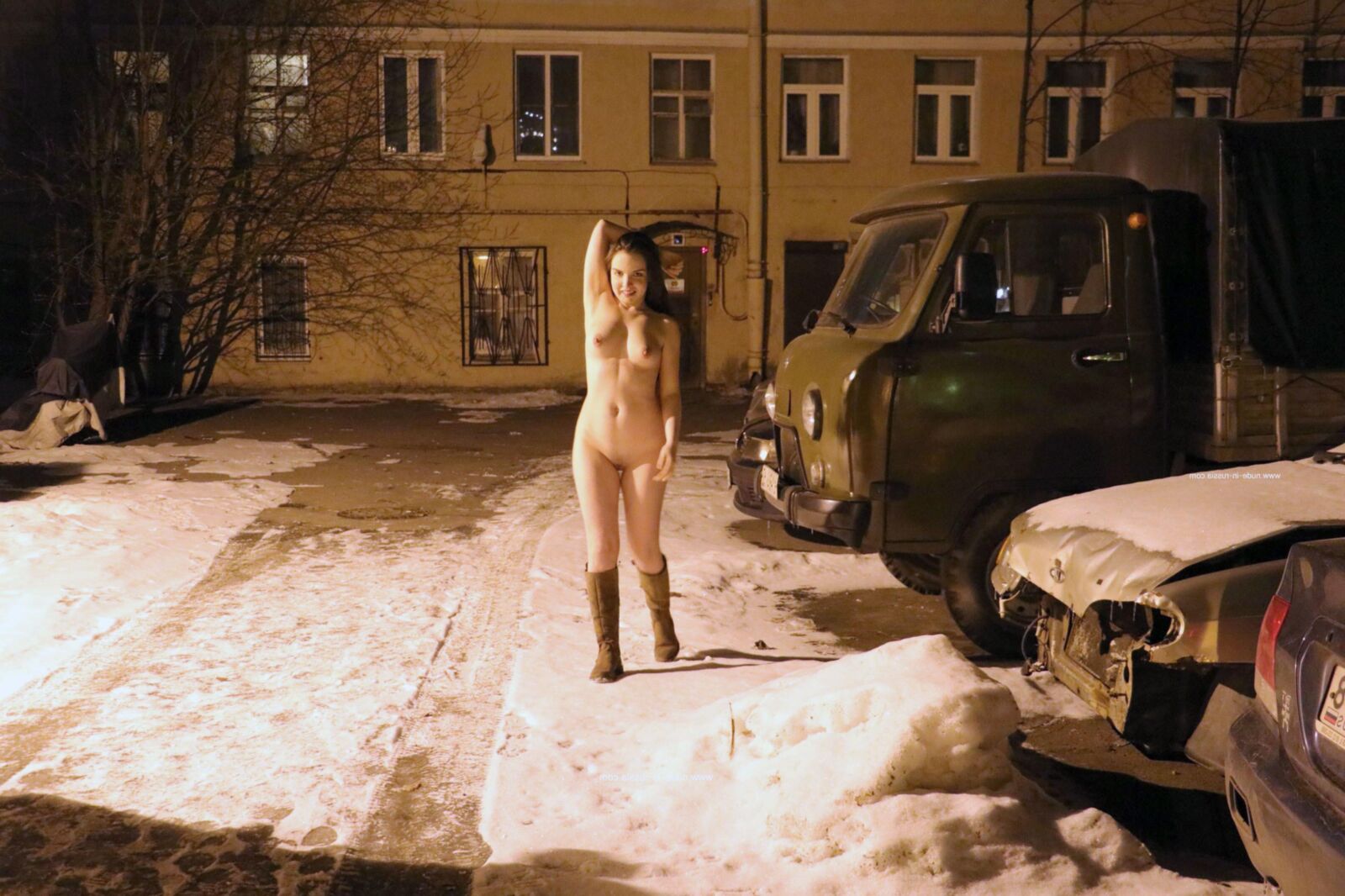 Nude In Russia_Natasha_ _St_Petersburg_Courtyard_ _Issue_011723_