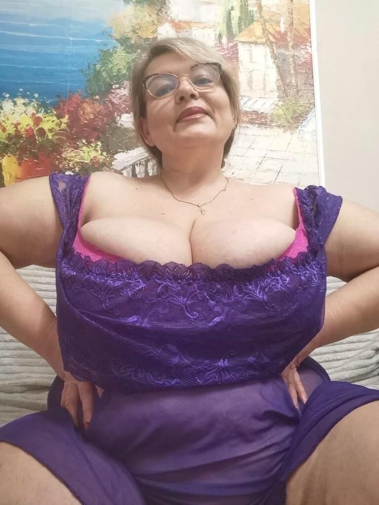 Madura rusa de enormes tetas