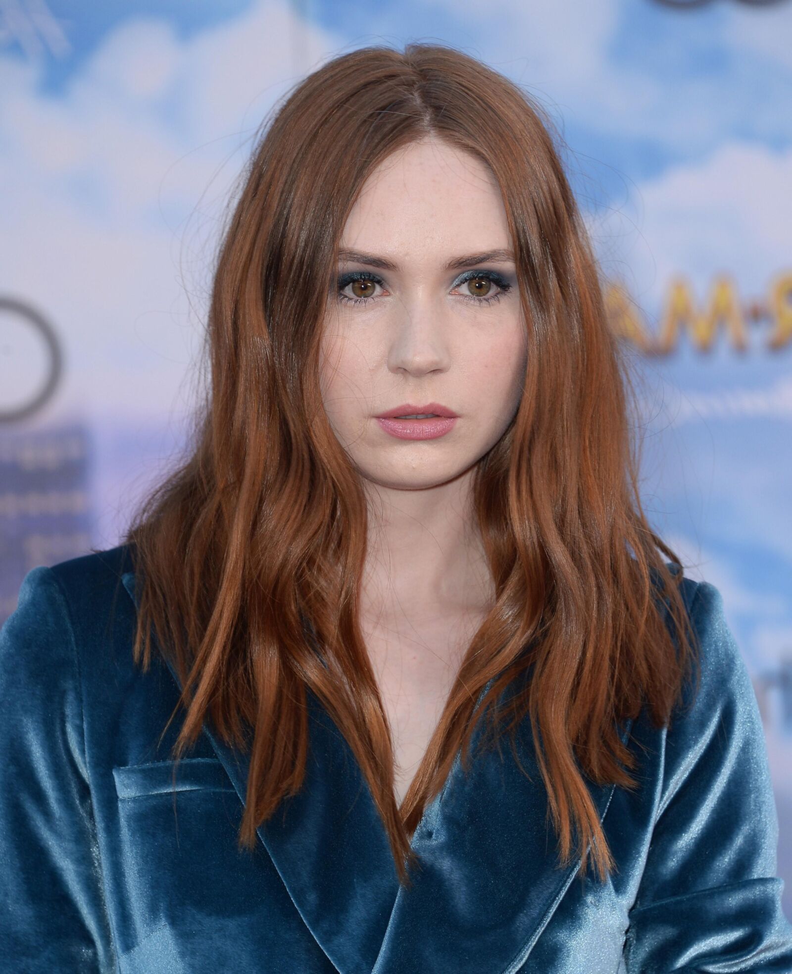 Karen Gillan es preciosa 1