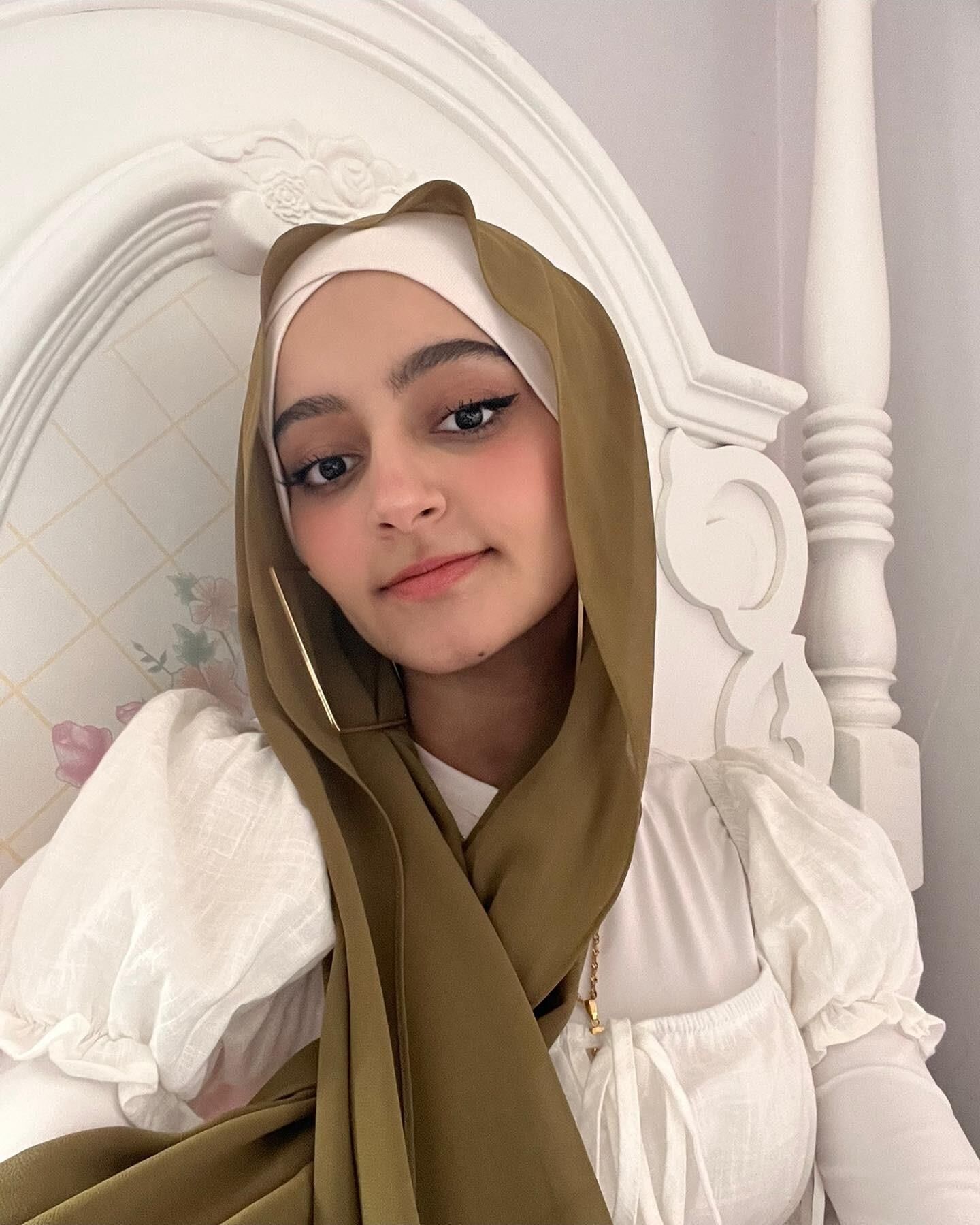 Luli Teen Hijabi Girl