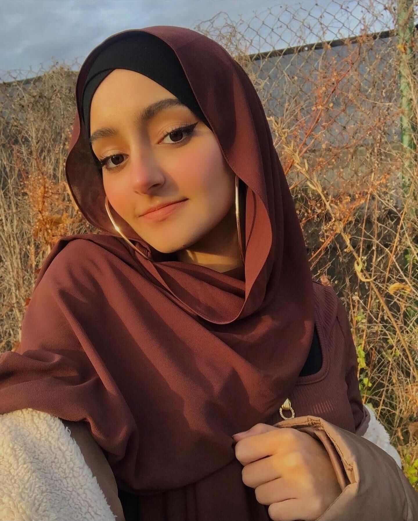 Luli Teen Hijabi Girl