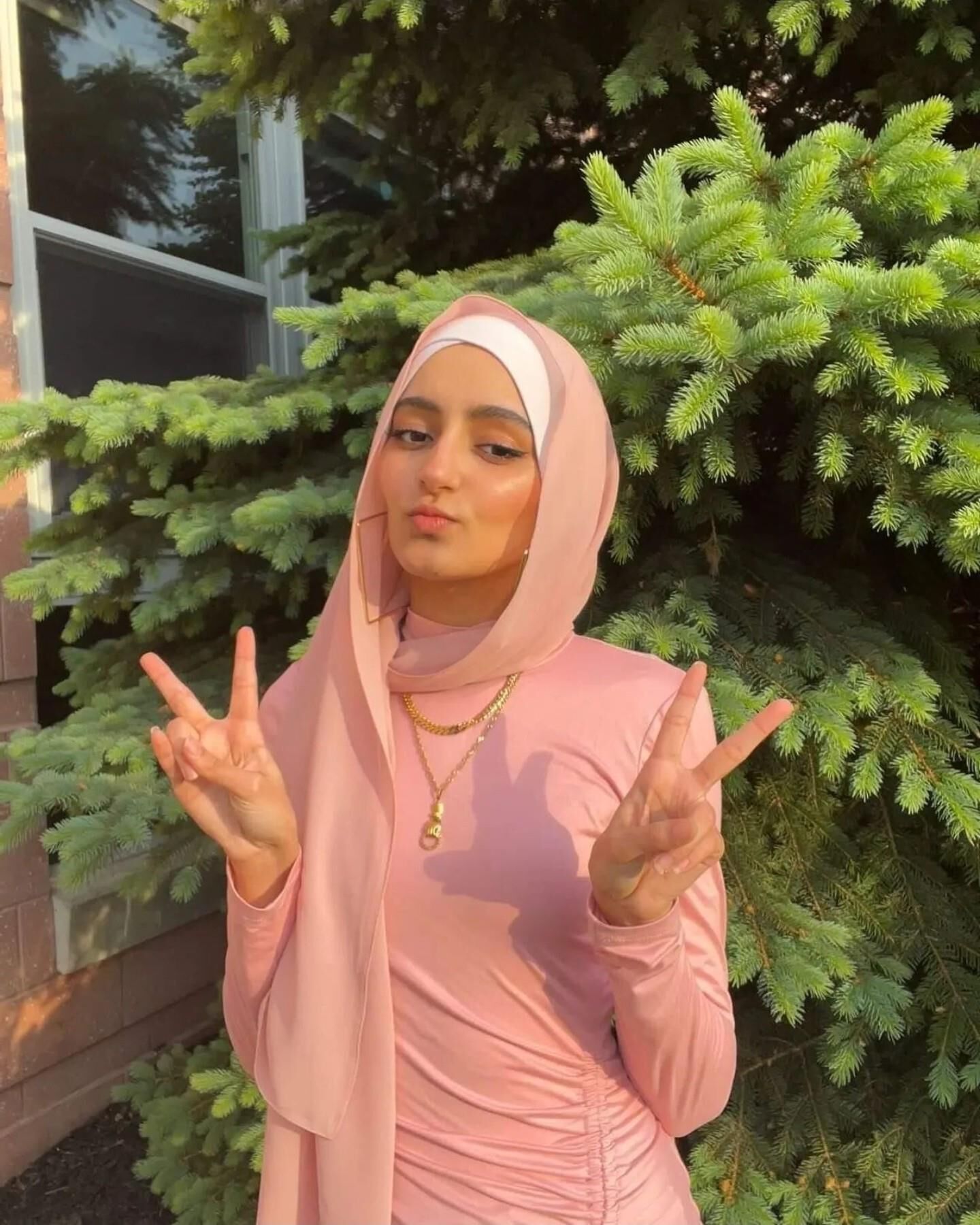 Luli adolescente hijabi chica