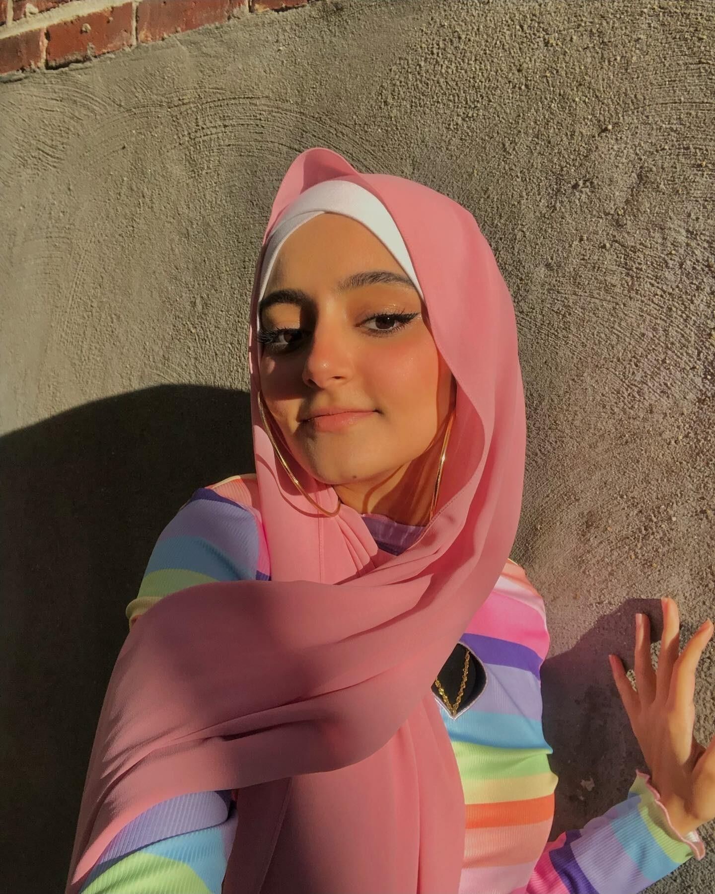 Luli adolescente hijabi chica