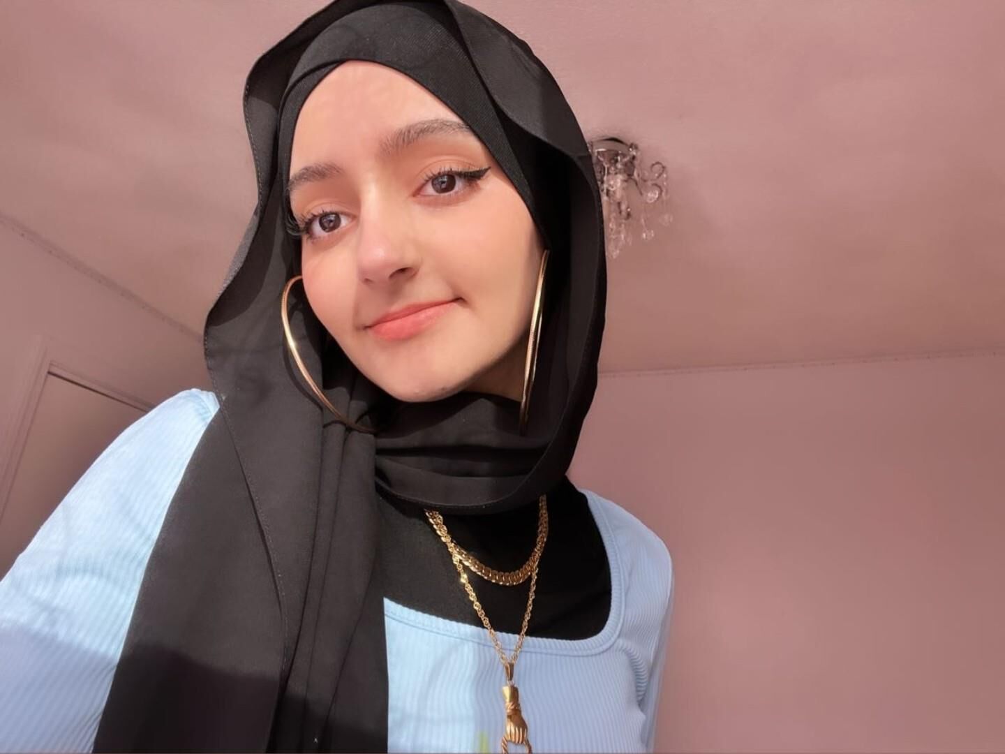 Luli adolescente hijabi chica