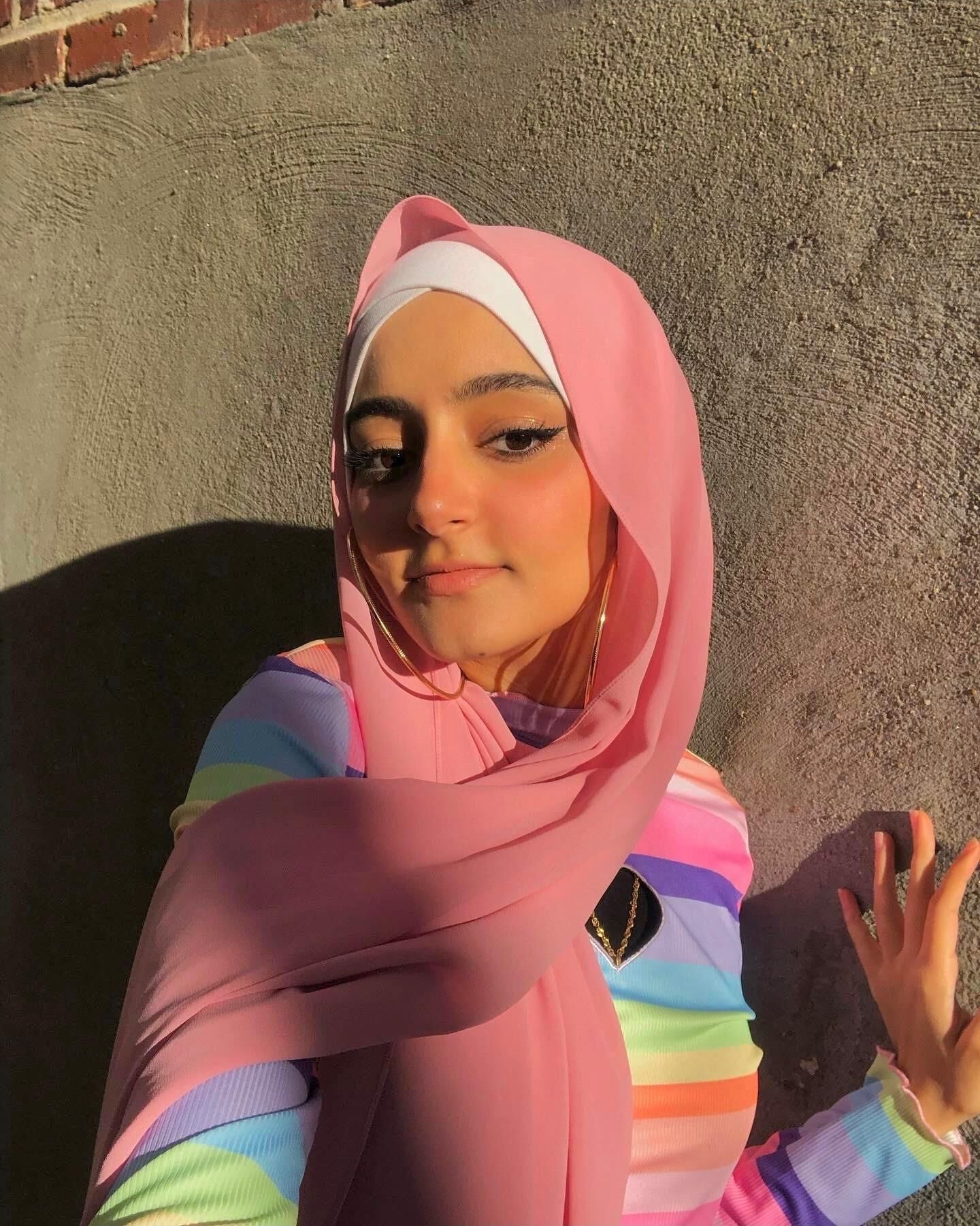 Luli adolescente hijabi chica