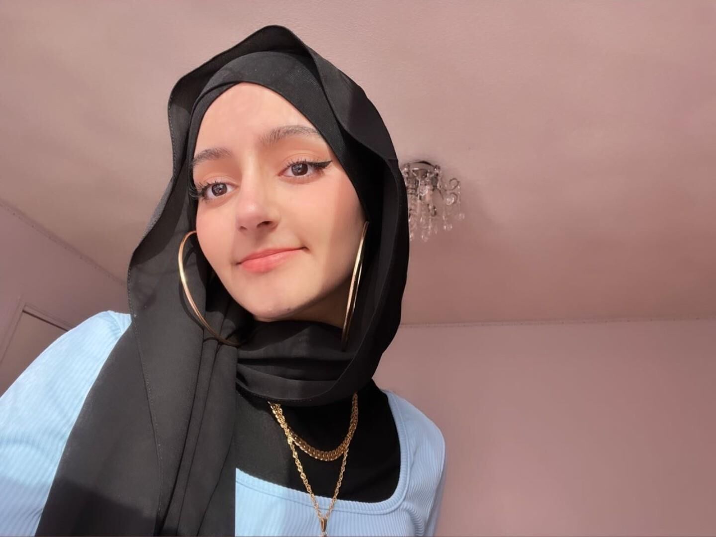 Luli adolescente hijabi chica