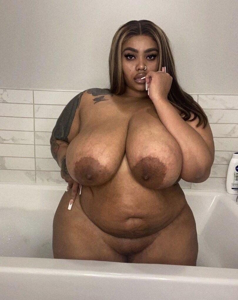 Gros seins bbw latina suzy