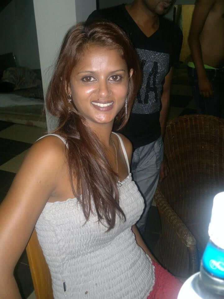 Armella, rica mami india