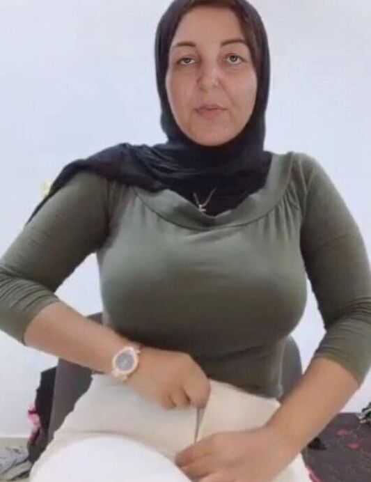 Árabe Hijabi Puta Musulmana Puta Madura Mamá