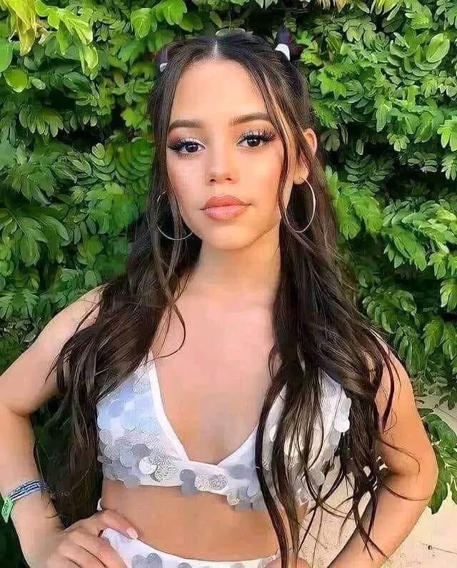 Jenna Marie Ortega - Americana - Actriz