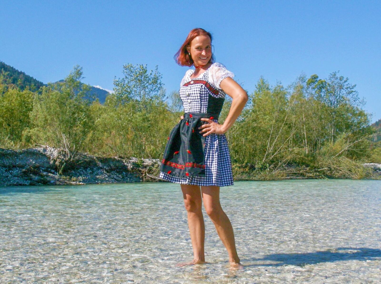 Os Mutzenbacherin em Dirndl am See