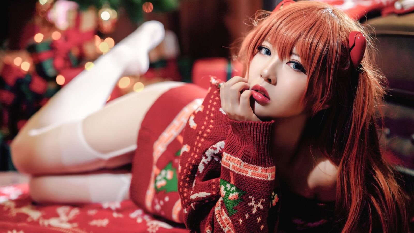 Pretty Asian Xmas WP Dec 