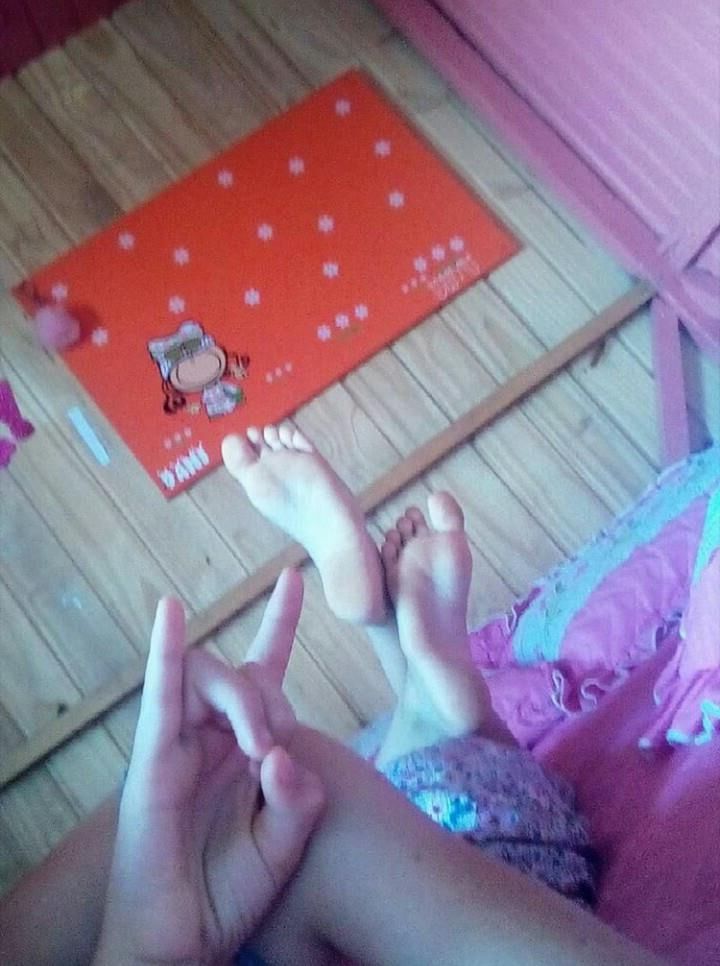 Cumtribute to my feet 