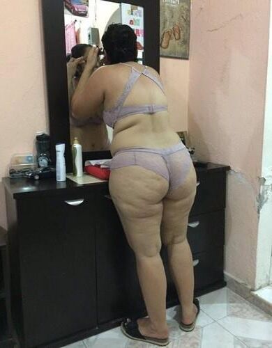 Dormindo Mães Árabes BUNDA e PÉS