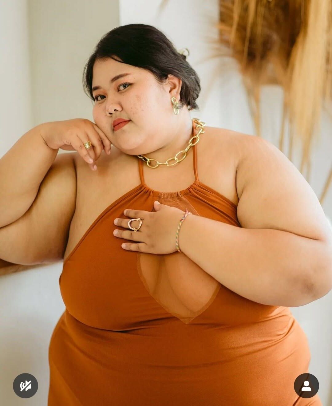 lidyalilana Asiatische BBW aus Indonesien mit GROSSEN BRÜSTEN