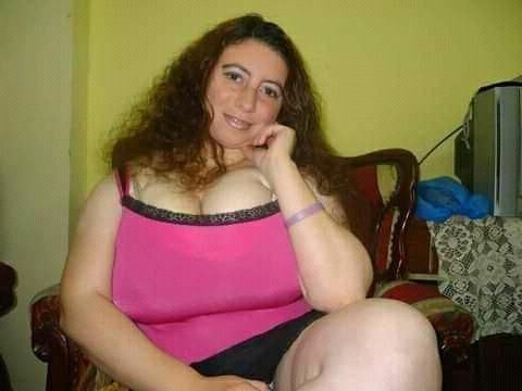 BBW arabe aux seins géants