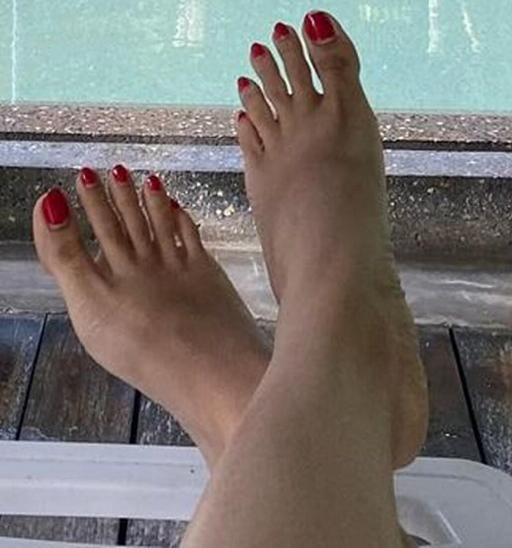 Beautiful Yummy Feet of my Sexy Latino Hotwife