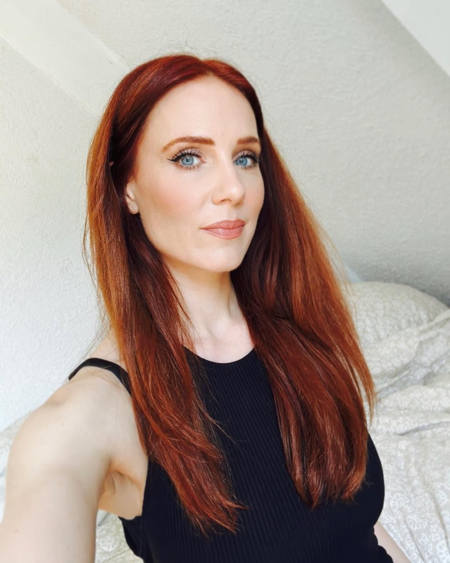 Simone Simons (cantor holandês) ()