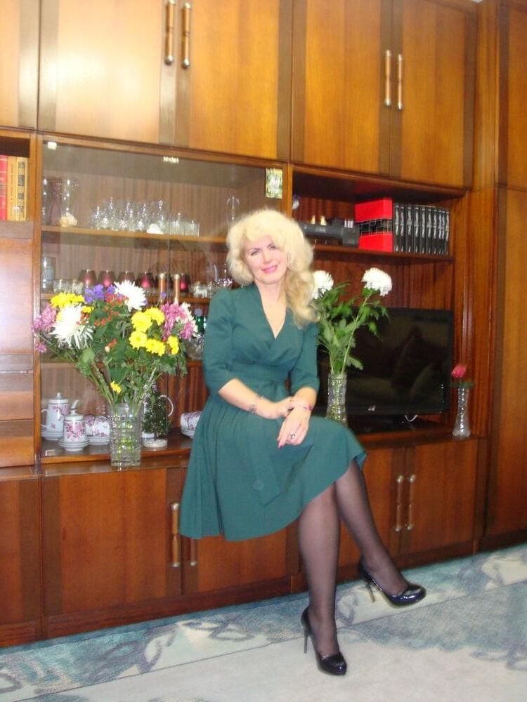 Elegant Russian Mature Tatiana Non Nude