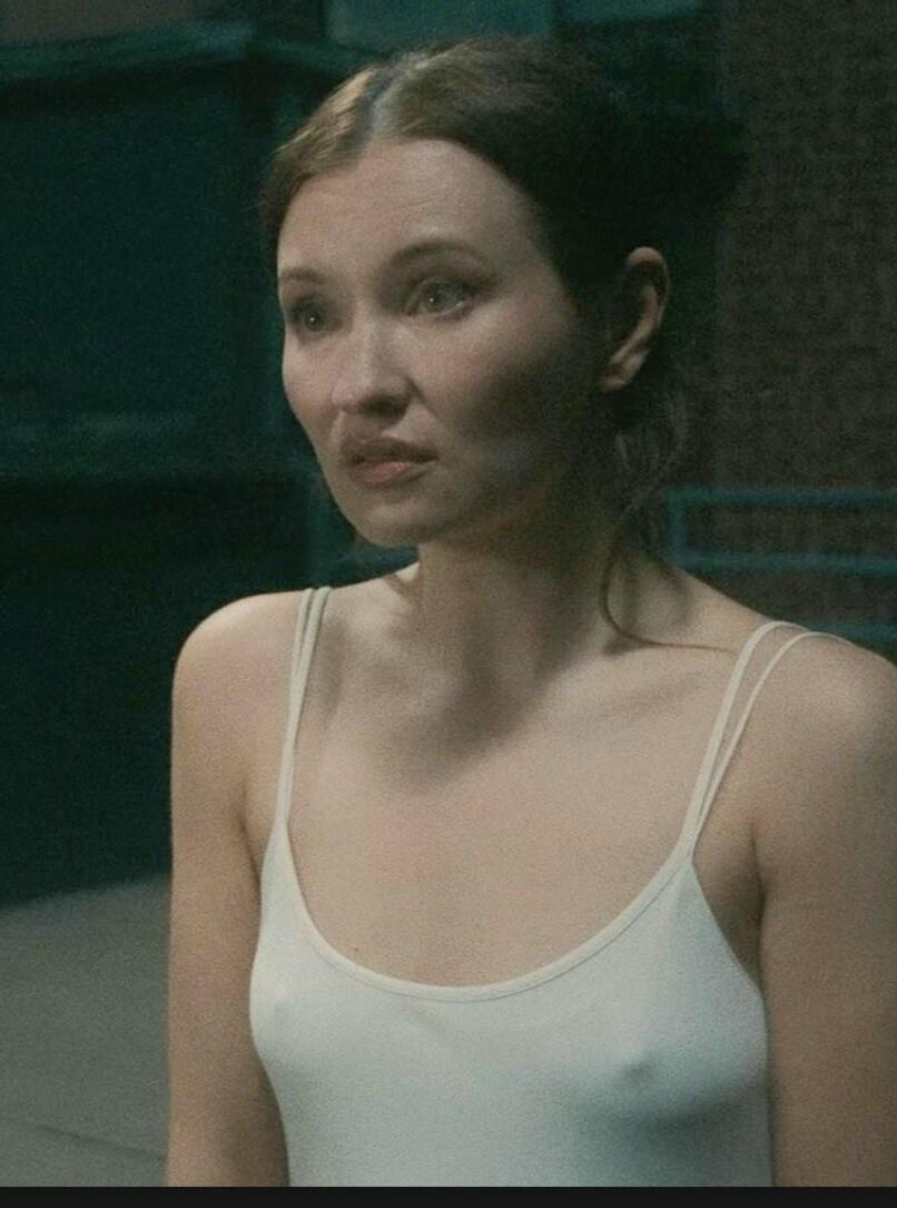 Emily Browning American Horror Stories