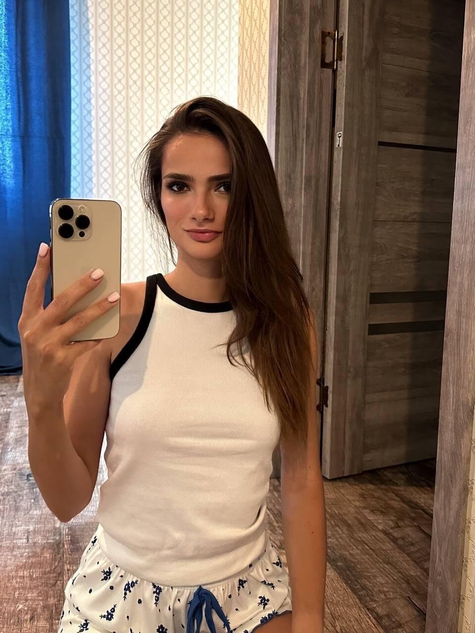 Selfies gostosas de jovem esposa russa