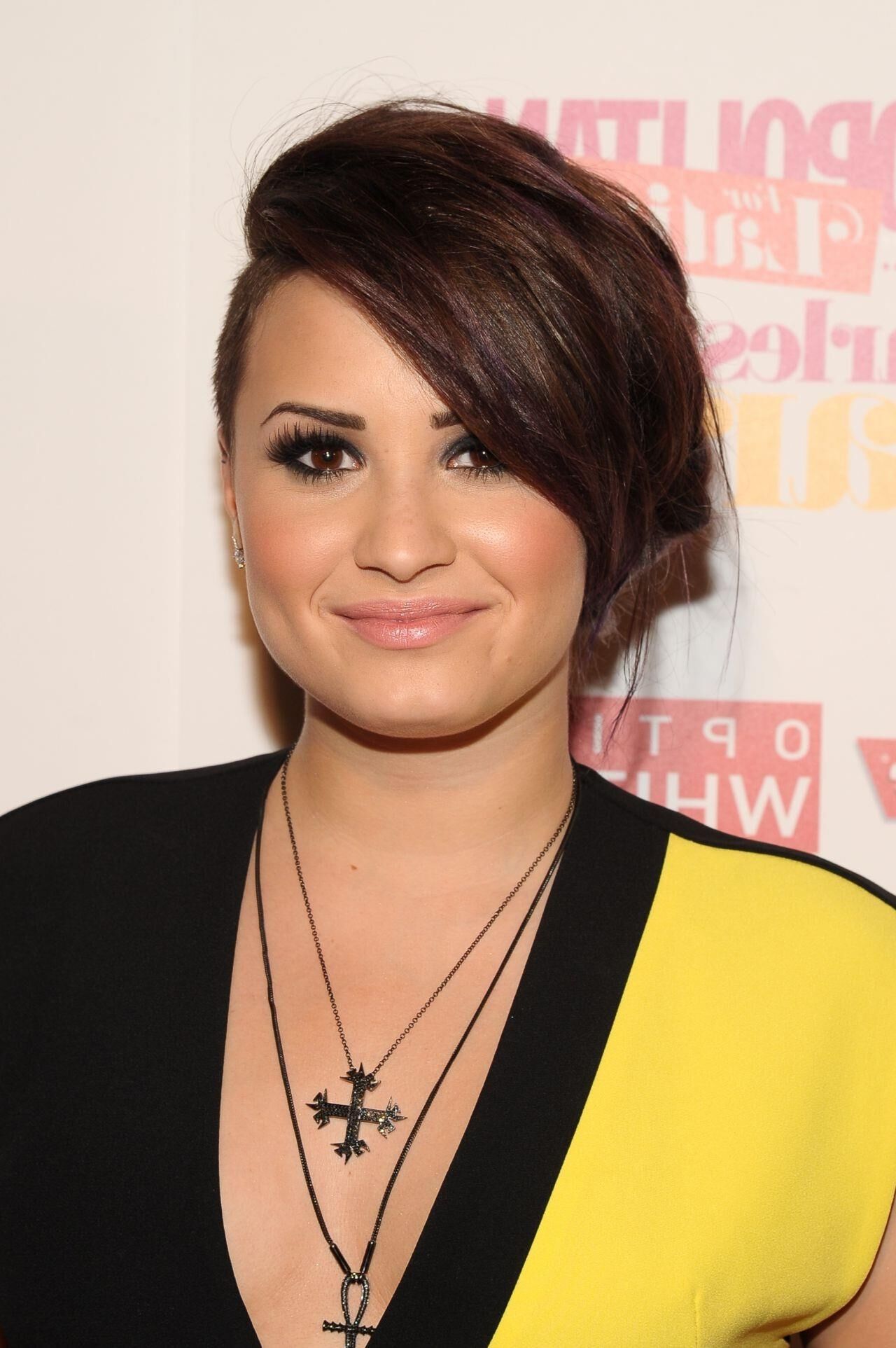 Demi Lovato - Premios Cosmopolitan Fun, Fearless Latina