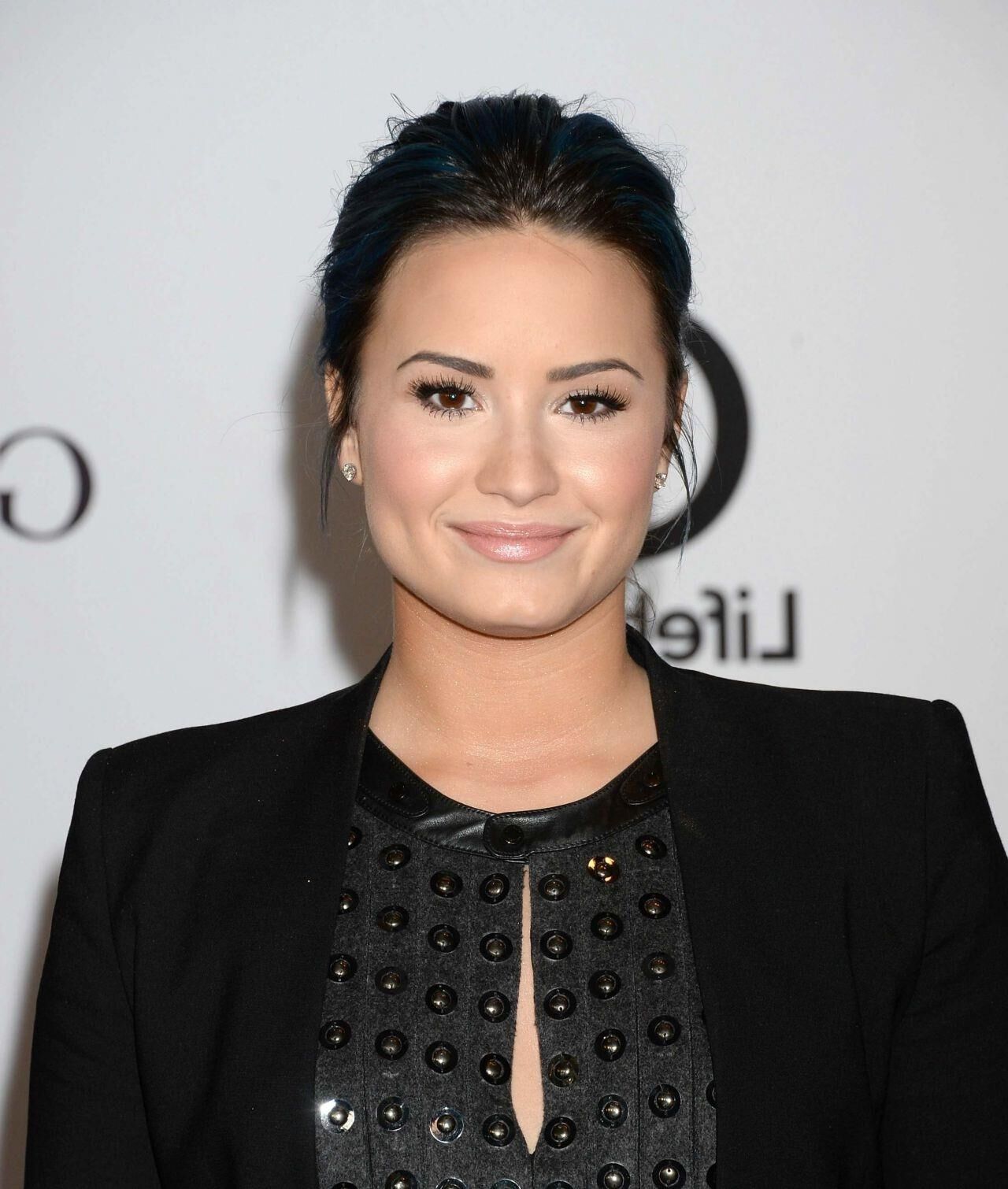 Demi Lovato - Premios Cosmopolitan Fun, Fearless Latina