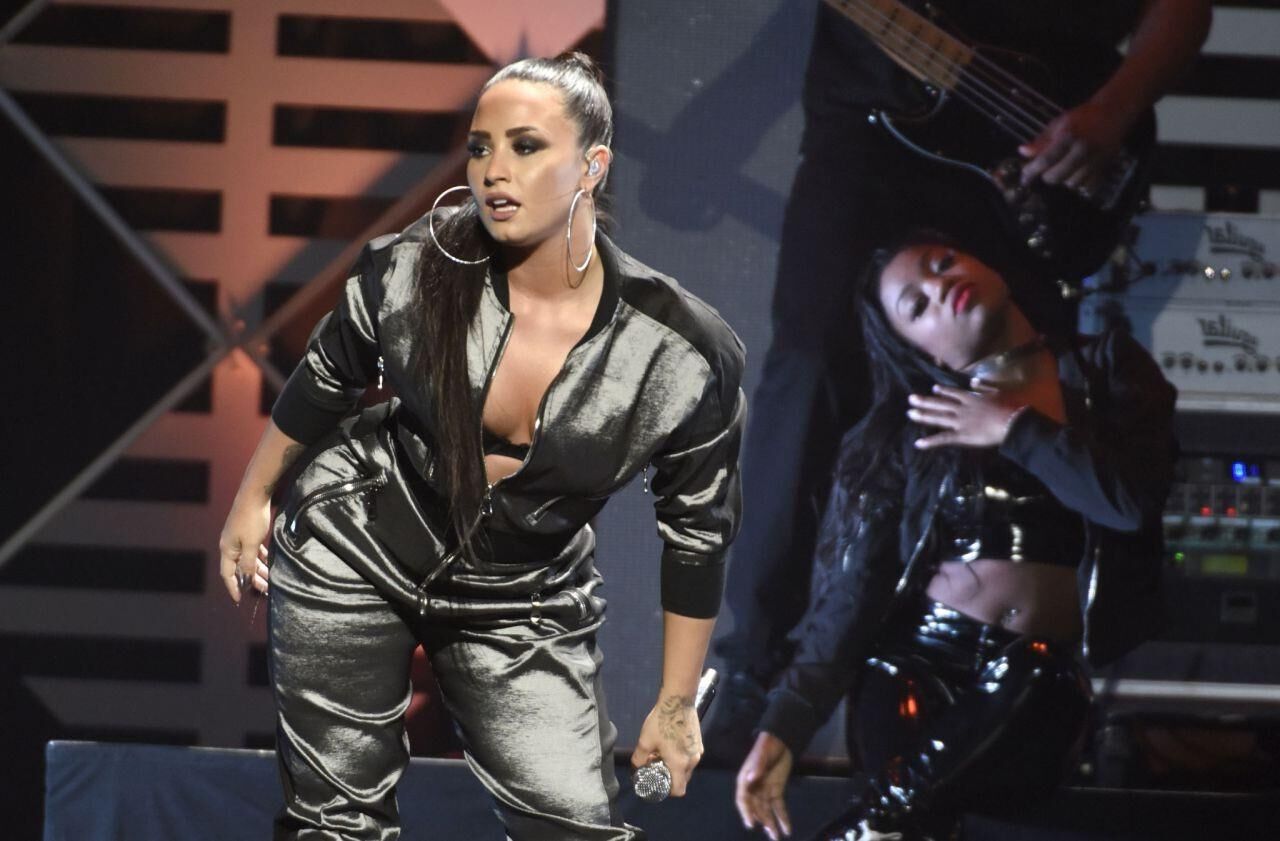 Demi Lovato - American Music Awards