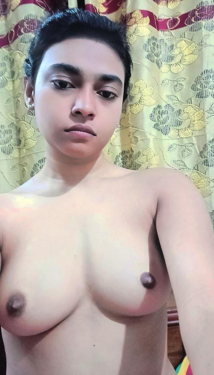 Slim Desi Indian Nackt Girl