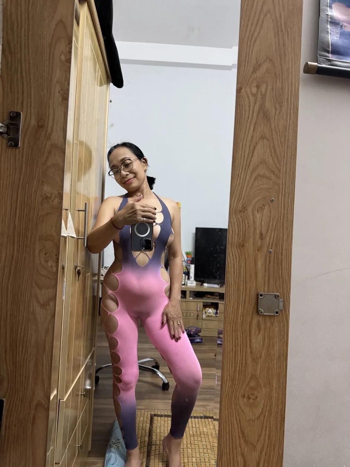 Sammi Asian Milf