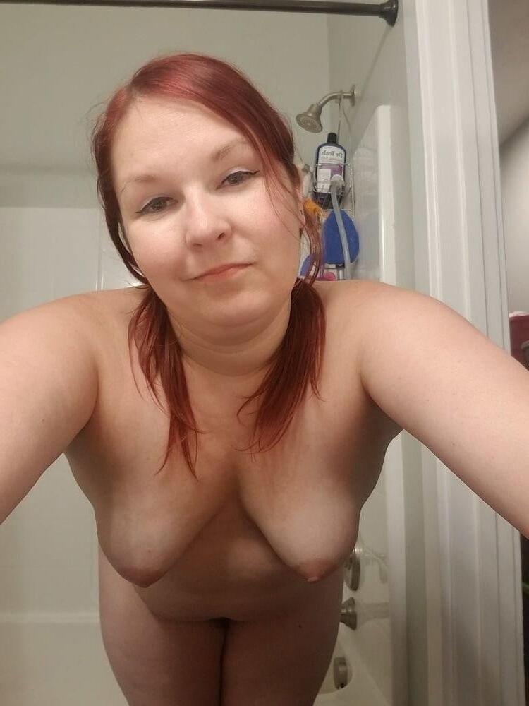 Chubby redhead Anna with smal tits