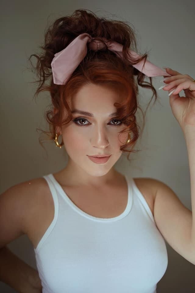 Albanais Francina Juncaj