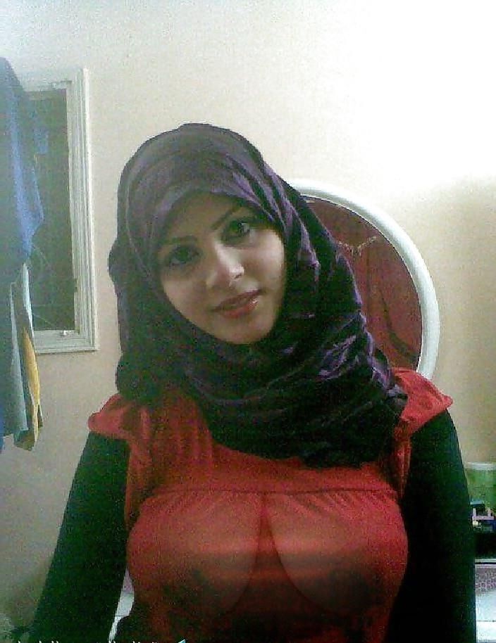 Bougnoules en hijab transparent une violence (porno arabe français arabe)